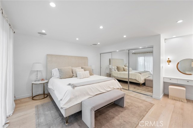 Detail Gallery Image 21 of 36 For 4444 Canoga Ave, Woodland Hills,  CA 91364 - 4 Beds | 4 Baths