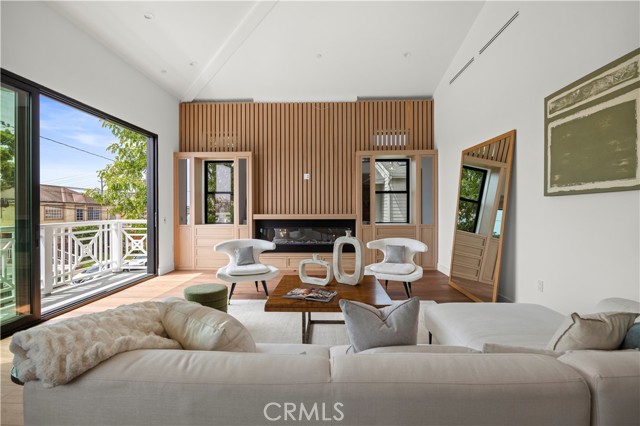 2111 Clark, Redondo Beach, California 90278, 4 Bedrooms Bedrooms, ,5 BathroomsBathrooms,Residential,For Sale,Clark,SB26059150