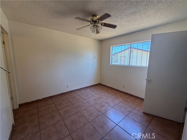 Detail Gallery Image 8 of 12 For 105 Orange Ave, Chowchilla,  CA 93610 - 3 Beds | 2 Baths
