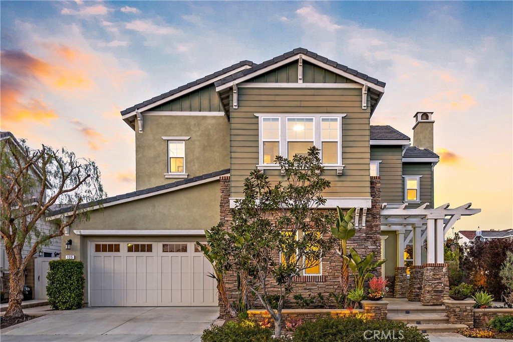 125 straw, Irvine, CA 92618