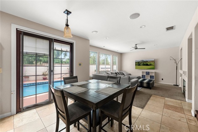 Detail Gallery Image 18 of 55 For 3905 Posada Ct, Oceanside,  CA 92058 - 3 Beds | 3 Baths