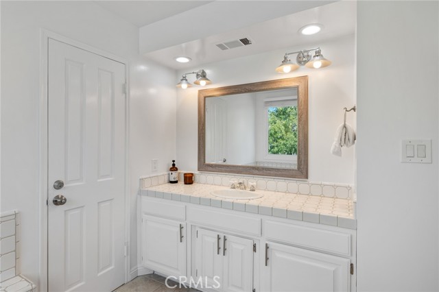 1122 Cranbrook Avenue, Torrance CA: https://media.crmls.org/medias/6fc10f90-cf8f-4ff9-a15f-16b58118f7e9.jpg