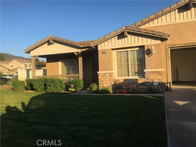 6133 Lori Ln, San Bernardino, CA 92407