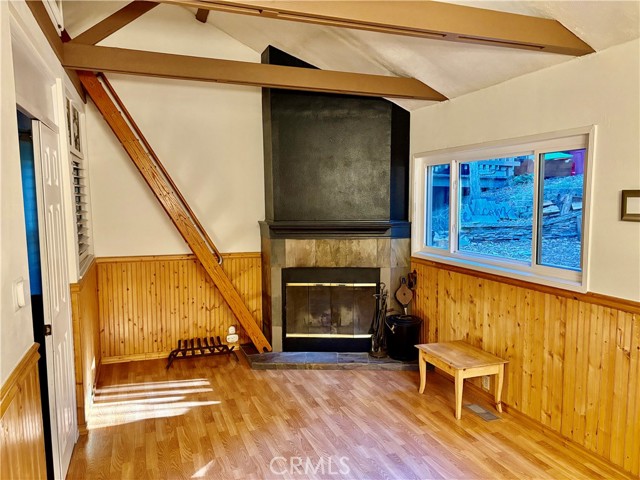 Detail Gallery Image 17 of 57 For 743 Woodland Rd, Crestline,  CA 92325 - 3 Beds | 2/1 Baths