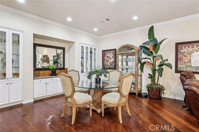 21254 Lorca Circle, Huntington Beach CA: https://media.crmls.org/medias/6fc47108-6f8f-4d54-90d2-7a75a76ed0e0.jpg