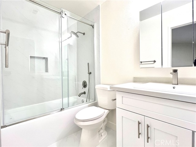 Detail Gallery Image 7 of 15 For 2123 Dublin #2,  Diamond Bar,  CA 91765 - 4 Beds | 3 Baths