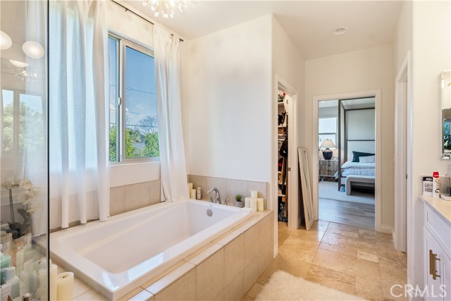 Detail Gallery Image 27 of 39 For 17065 Cantlay, Lake Balboa,  CA 91406 - 4 Beds | 3 Baths