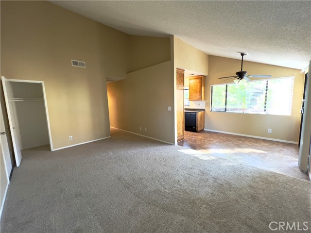 Detail Gallery Image 1 of 33 For 27949 Tyler Ln #346,  Canyon Country,  CA 91387 - 3 Beds | 2 Baths