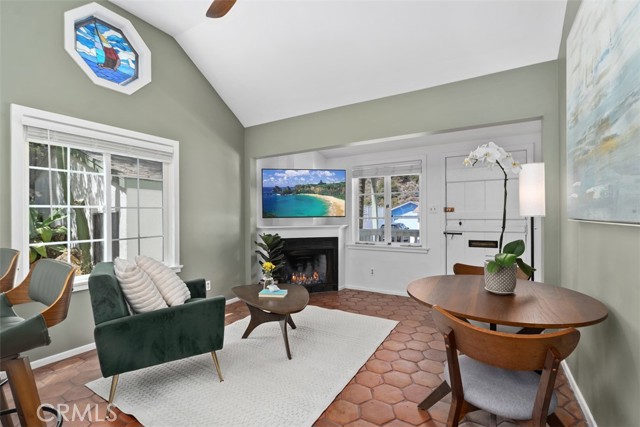 Detail Gallery Image 7 of 30 For 1595 Arroyo Drive, Laguna Beach,  CA 92651 - 2 Beds | 1 Baths