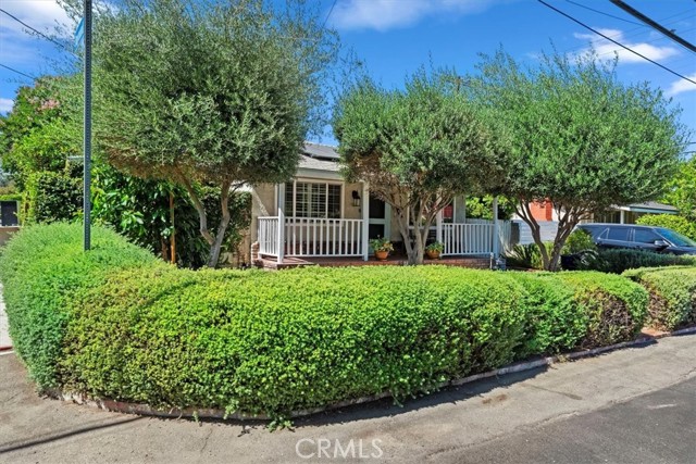 3751 Laurita Avenue, Pasadena CA: https://media.crmls.org/medias/6fc68b08-2bee-4ada-911b-98b22513bf93.jpg