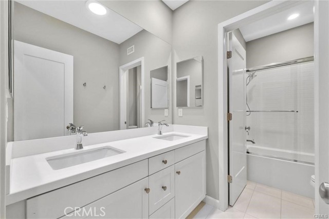 Detail Gallery Image 22 of 42 For 108 Barrington, Irvine,  CA 92618 - 4 Beds | 3/1 Baths