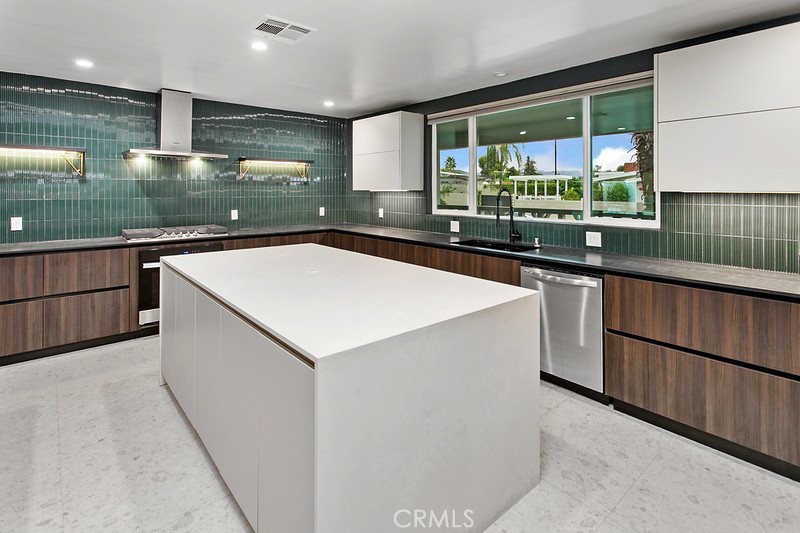 MLS #SR25236612 image #4