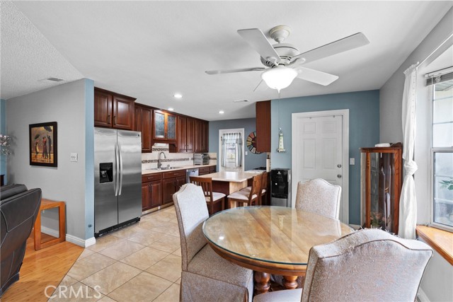 8252 McFadden Avenue, Midway City CA: https://media.crmls.org/medias/6fc76649-4aab-49de-b794-43bb2c35477b.jpg