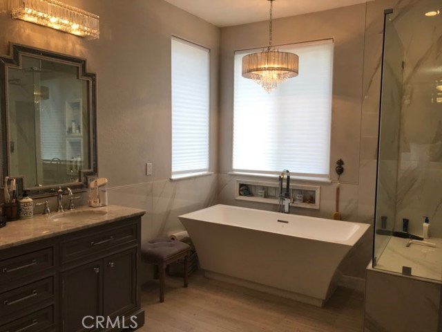 Detail Gallery Image 10 of 14 For 633 via Linda, Newbury Park,  CA 91320 - 5 Beds | 4/1 Baths