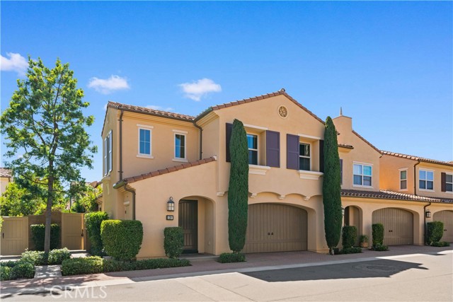 Detail Gallery Image 3 of 41 For 129 Overbrook, Irvine,  CA 92620 - 3 Beds | 2/1 Baths