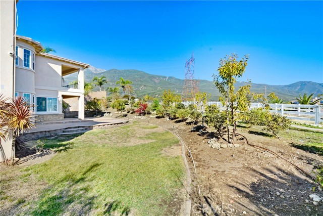 Detail Gallery Image 4 of 7 For 4925 Lone Acres Ct, Rancho Cucamonga,  CA 91737 - 5 Beds | 4/1 Baths