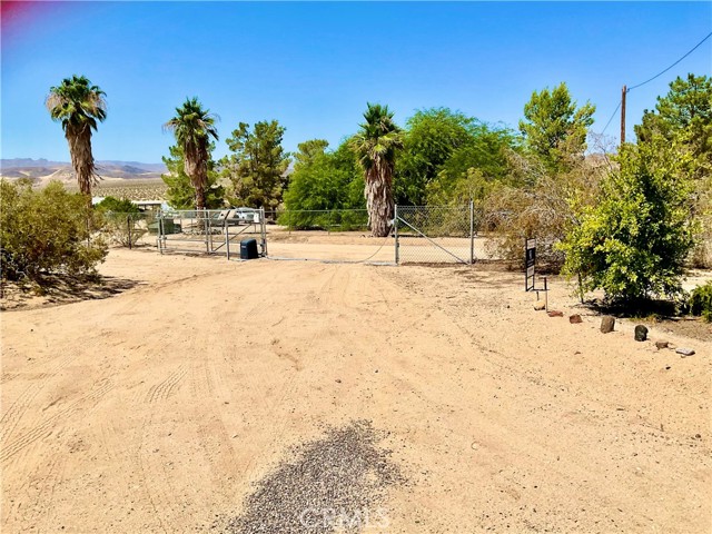 68919 Kachina Drive, 29 Palms CA: https://media.crmls.org/medias/6fc9b341-551d-49e5-a7e2-47194ad2cce8.jpg