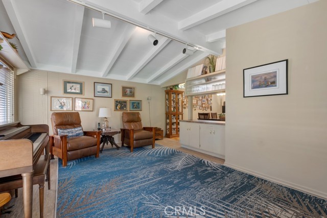 Detail Gallery Image 18 of 44 For 6500 Jumilla, Woodland Hills,  CA 91367 - 3 Beds | 2 Baths