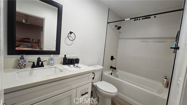 Image 25 of 61 For 7556 Frazer  