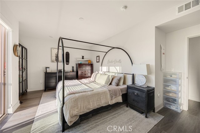 Detail Gallery Image 4 of 61 For 518 E Windsor #305,  Glendale,  CA 91205 - 2 Beds | 2 Baths