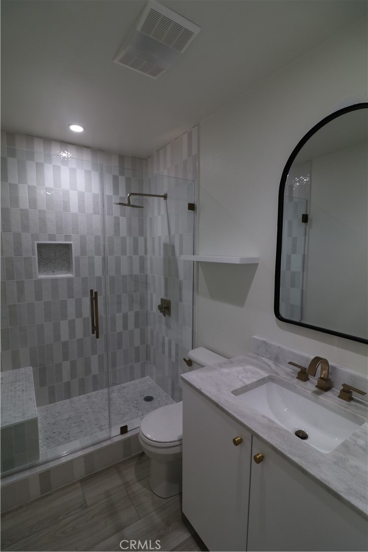 6fcbd04f 1014 44e3 B543 5537e4748307