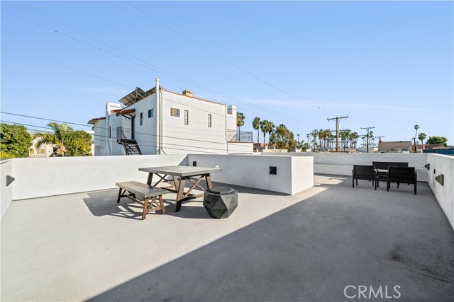 171 Savona Walk, Long Beach CA: https://media.crmls.org/medias/6fcd6df0-21aa-4ea2-b262-60592f6a66d4.jpg