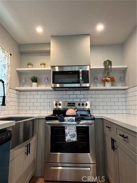 445 E Meadow Lane, Big Bear City CA: https://media.crmls.org/medias/6fcd8da9-48b8-4f7f-b5ca-880cf3314e6c.jpg