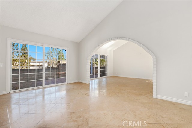 Detail Gallery Image 13 of 45 For 21841 Zuni, Lake Forest,  CA 92630 - 4 Beds | 2/1 Baths