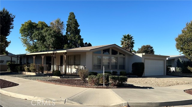 Detail Gallery Image 1 of 21 For 2711 Chamise Way, Hemet,  CA 92545 - 2 Beds | 2 Baths