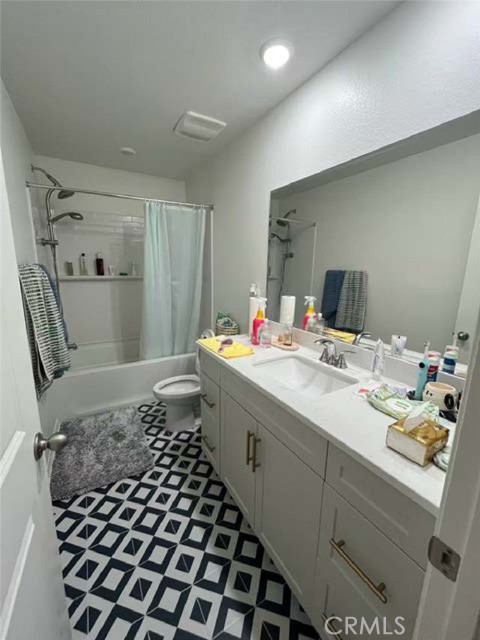8542 Bison Dr, Chino CA: https://media.crmls.org/medias/6fcfa630-8d0f-42c7-8b92-6441c900ee0f.jpg
