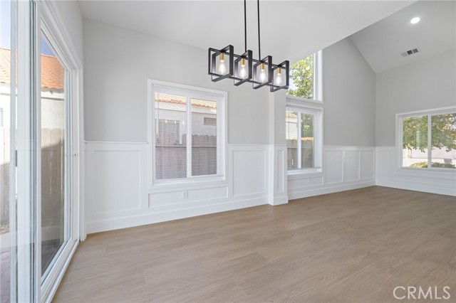 Detail Gallery Image 11 of 50 For 4046 Kona Ct, Palmdale,  CA 93552 - 3 Beds | 3 Baths