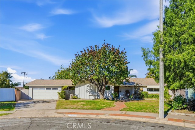 Detail Gallery Image 27 of 38 For 335 N London Pl, Anaheim,  CA 92806 - 5 Beds | 3 Baths