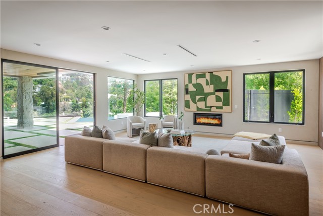 2608 Zorada Drive, Los Angeles CA: https://media.crmls.org/medias/6fd2960a-4869-429f-b33c-343793a23735.jpg