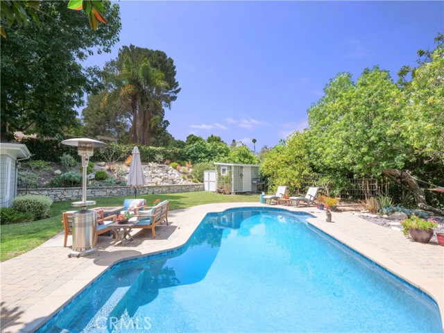 Great Pool for Entertaining
