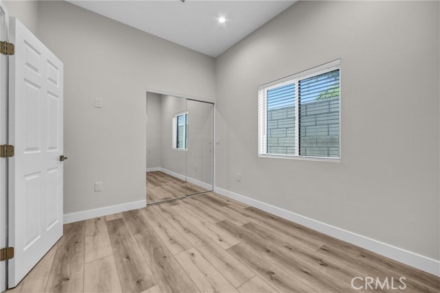 Detail Gallery Image 10 of 21 For 9998 1/2 Louise Ave, Northridge,  CA 91325 - 2 Beds | 2 Baths