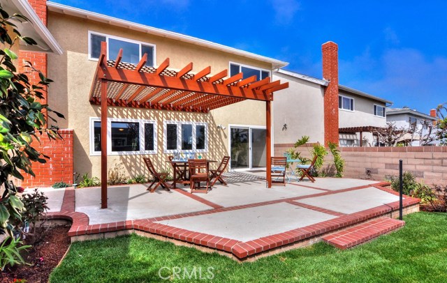 1400 Diamond Street, Redondo Beach, California 90277, 4 Bedrooms Bedrooms, ,1 BathroomBathrooms,Residential,Sold,Diamond,SB17053482