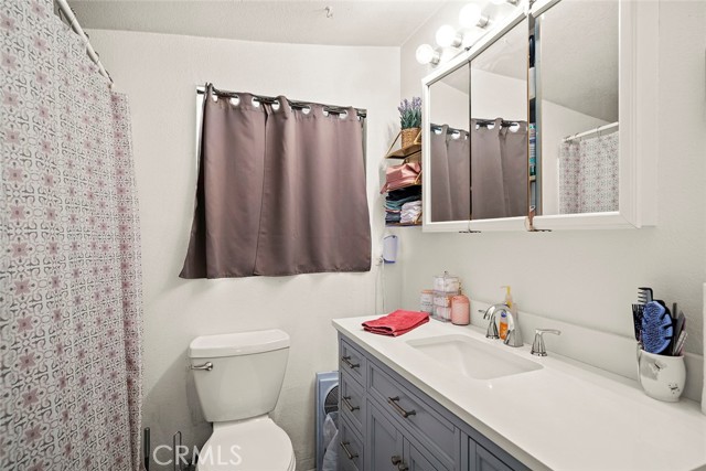 Detail Gallery Image 17 of 31 For 2243 N Nutmeg St, Escondido,  CA 92026 - 3 Beds | 2 Baths