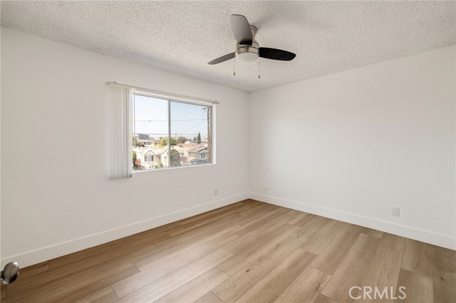 11726 Freeman Avenue, Hawthorne CA: https://media.crmls.org/medias/6fd58fee-1c20-47ed-b2c0-3ec9a385d4b7.jpg