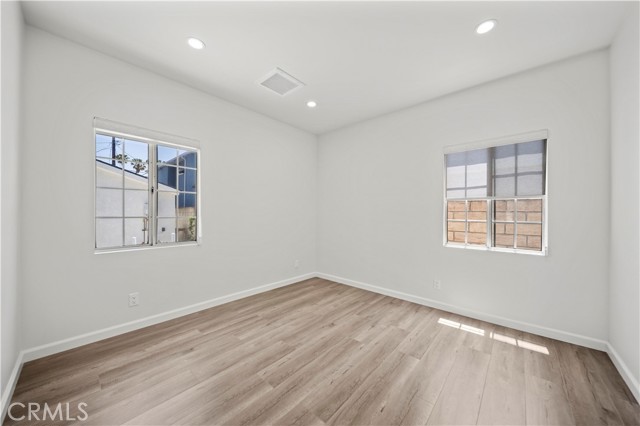 Detail Gallery Image 20 of 25 For 252 W Tujunga Ave, Burbank,  CA 91502 - 3 Beds | 2 Baths