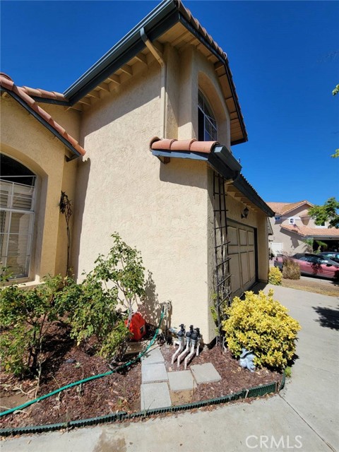 Detail Gallery Image 10 of 13 For 39897 Verono Corte, Murrieta,  CA 92562 - 4 Beds | 2/1 Baths