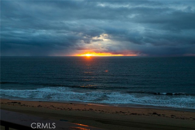Detail Gallery Image 5 of 60 For 727 Esplanade #302,  Redondo Beach,  CA 90277 - 2 Beds | 2 Baths