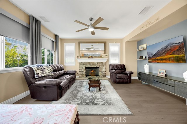 Detail Gallery Image 11 of 38 For 8132 Finch St., Corona,  CA 92880 - 5 Beds | 3 Baths