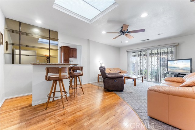 Detail Gallery Image 28 of 43 For 11004 S Van Ness Ave, Los Angeles,  CA 90047 - 2 Beds | 2 Baths