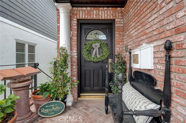 Detail Gallery Image 3 of 70 For 2025 E Balboa, Newport Beach,  CA 92661 - 4 Beds | 4 Baths