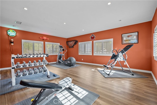 Detail Gallery Image 40 of 61 For 15355 Michael Crest Dr, Canyon Country,  CA 91387 - 5 Beds | 3/1 Baths