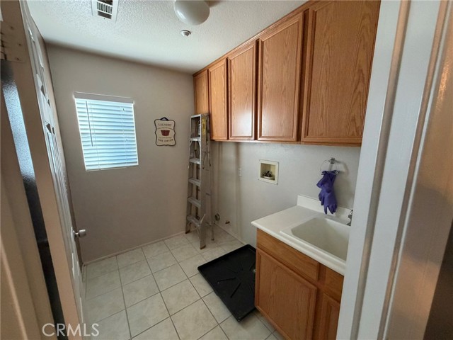 Detail Gallery Image 13 of 22 For 7442 Juneau, Fontana,  CA 92336 - 5 Beds | 3 Baths