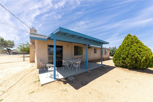 21930 Mohican Avenue, Apple Valley CA: https://media.crmls.org/medias/6fdaae1b-7355-4b27-a177-ec830519dfd9.jpg