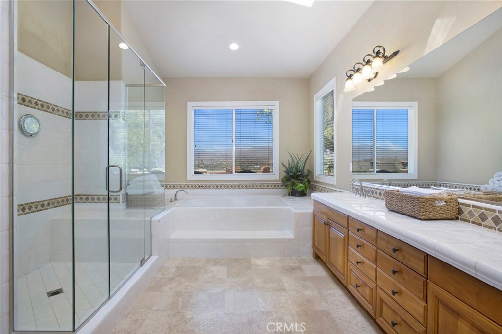 MLS #OC25163046 image #20