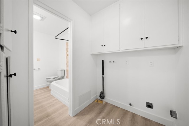 Detail Gallery Image 23 of 42 For 134 W Broadbent, Riverside,  CA 92507 - 4 Beds | 3 Baths