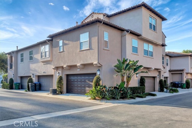 Detail Gallery Image 1 of 22 For 77 Reunion, Irvine,  CA 92603 - 2 Beds | 2 Baths